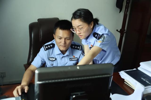 双警夫妻蜜月途中助力大叔识破电诈陷阱