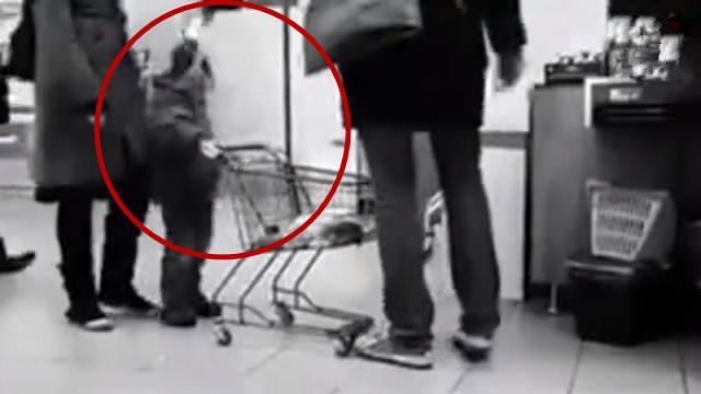 科技助力守护安全，智能守护先锋预防老人撞人事件并避免阻拦者受伤