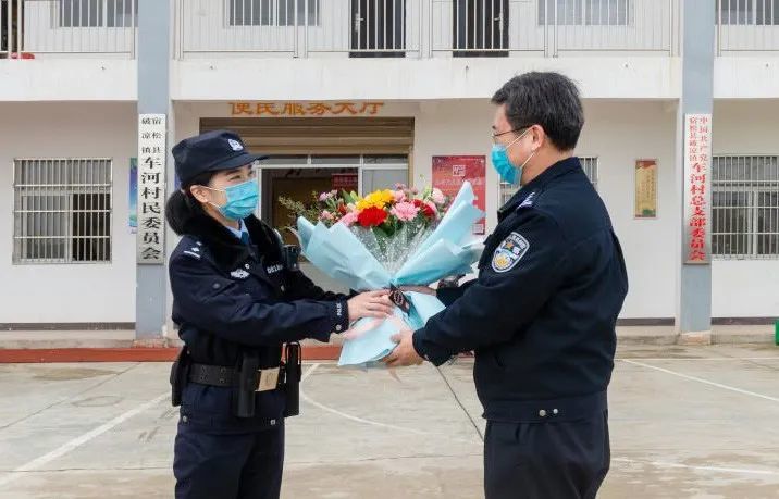 公安网安，扮穷卖惨吸粉行为遭严厉处罚