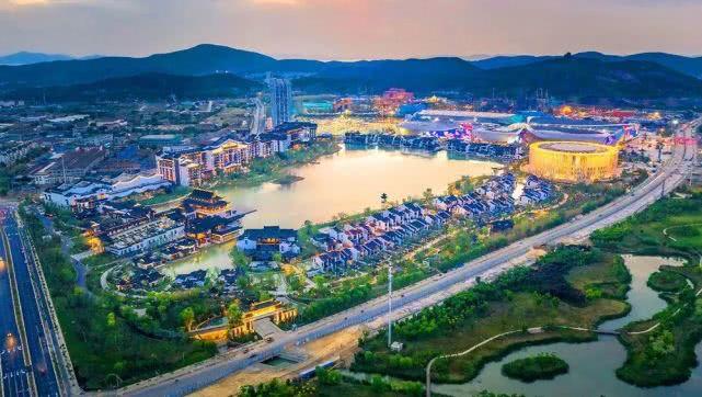 白名单项目增资至4万亿，引领科技新纪元，开启高科技产品之旅新篇章