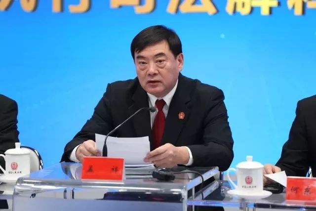 第一财经秦俭聚焦财经热点，解读最新经济趋势博文赏析